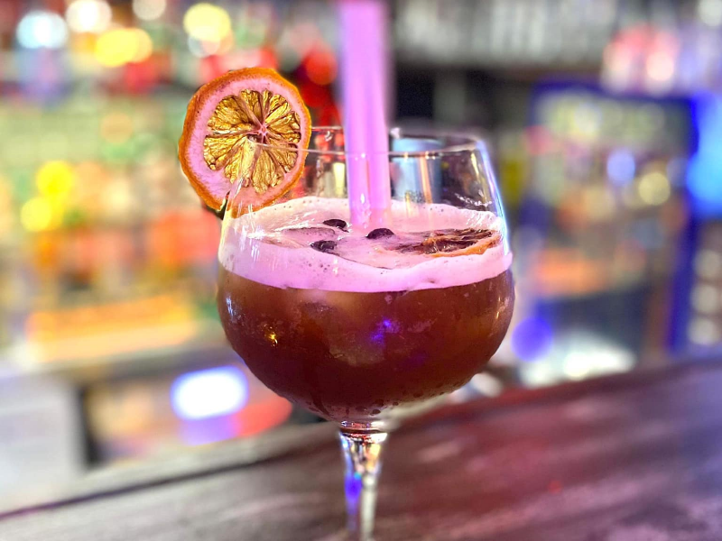 LE VINTAGE BAR Bar Electro Cannes Galerie 3