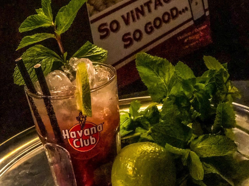 LE VINTAGE BAR Bar Electro Cannes Galerie 4
